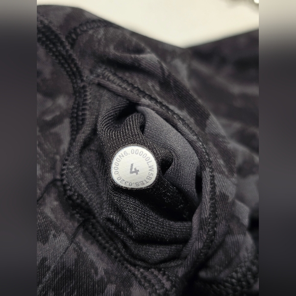 Lululemon Wunder Under High-Rise Tight 28" *Full-On Luxtreme Wild Thing Camo Sz4 - Picture 7 of 9